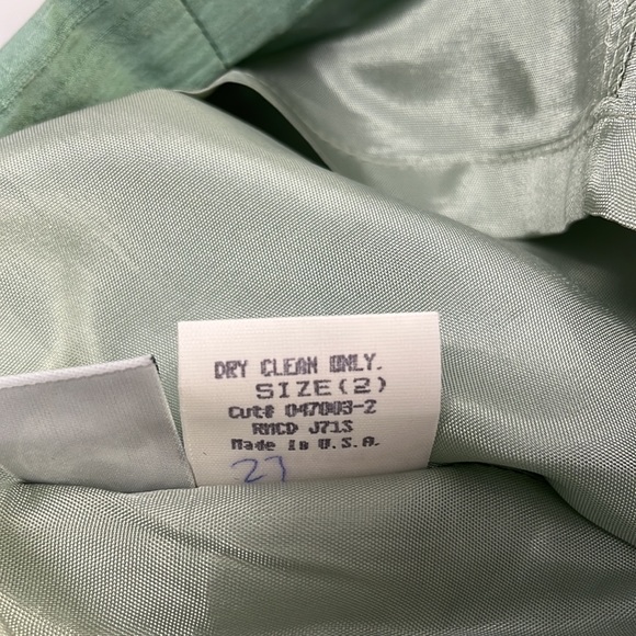 Laundry by Shelli Segal Vintage Silk & Sequins Sheath Silhouette. Preowned - Picture 9 of 9